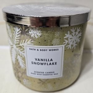 B&BW VANILLA SNOWFLAKE 3 WICK CANDLE